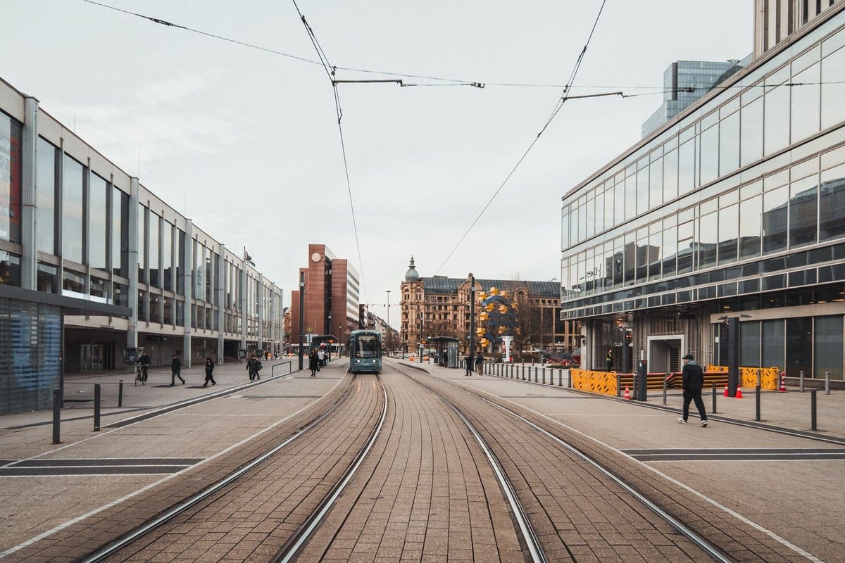 Tranvia de Vitoria-Gasteiz - conexiones del barrio de Lakua